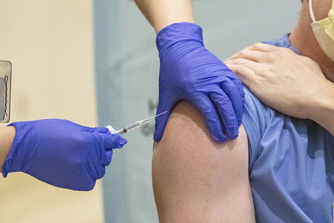 واکسیناسیون 68 ساله ها از امروز آغاز شد - چیکاو