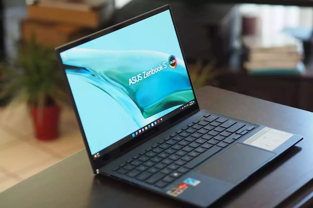 ZenBook 13 with OLED display Asus