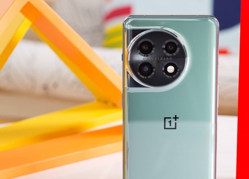 جزئیات OnePlus 12 لو رفت: حسگر دوربین اصلی جدید و تله‌فوتو - چیکاو