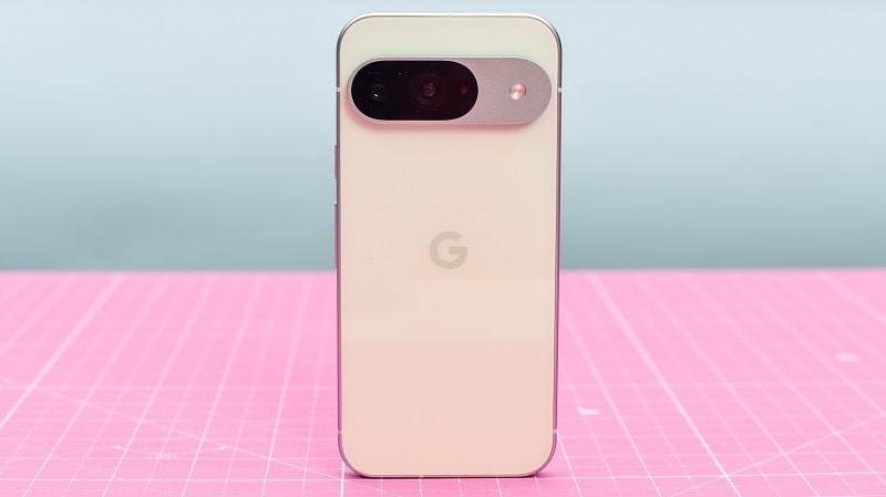 والپیپرهای سری Google Pixel 10 پیش از رونمایی فاش شد؛ 20 طرح انتزاعی در دو نسخه روشن و تیره! - چیکاو