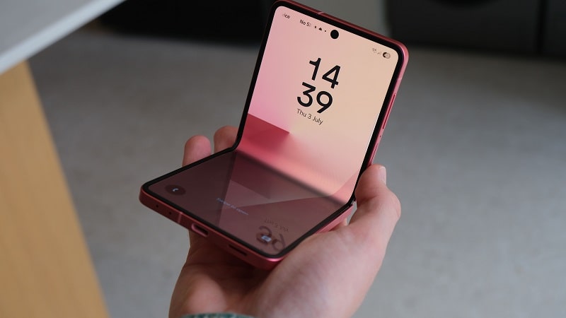 ۱۰ نکته مهم پیش از خرید Galaxy Z Flip 7 سامسونگ! - چیکاو