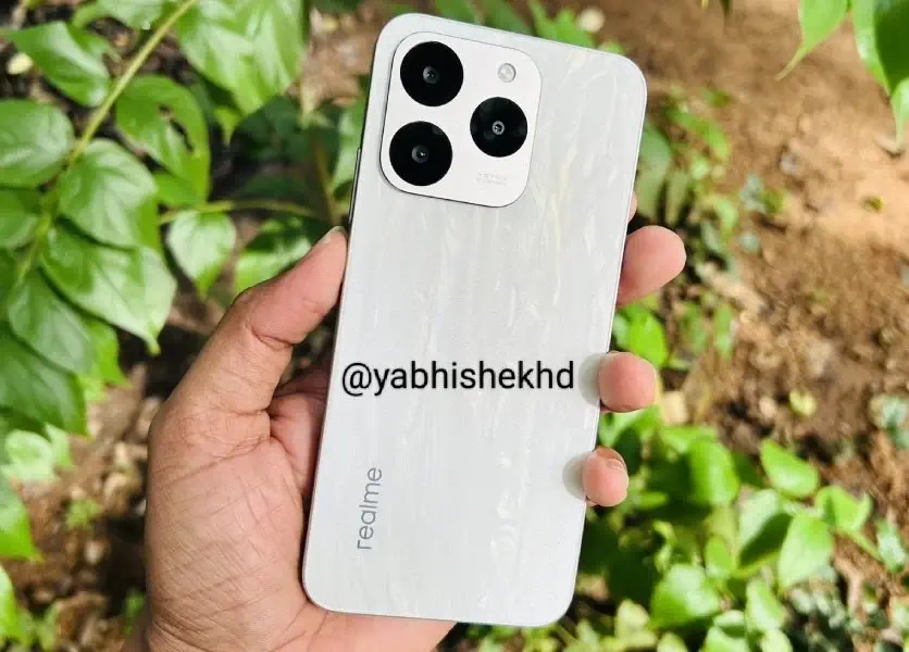 افشای طراحی Realme 15T با الهام از آیفون و باتری غول‌آسا - چیکاو