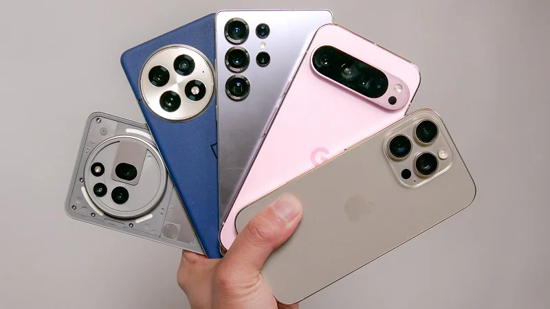 چرا گوشیهای پرچمدار معمولی هنوز هوشمندانهترین انتخاب در ۲۰۲۵ هستند - چیکاو