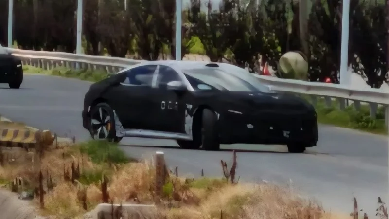 شیائومی نسخه کشیده SU7 را آزمایش می‌کند - چیکاو