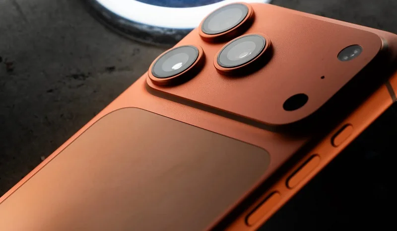 تست دوام نشان داد که آیفون 17 پرو به‌راحتی خط و خش برمی‌دارد - چیکاو