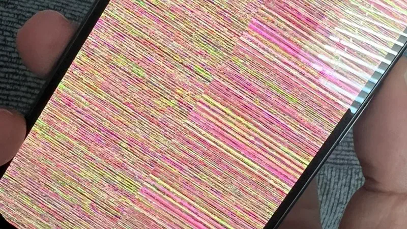 کاربران Google Pixel 10 همچنان پس از به‌روزرسانی اکتبر با مشکلات نمایشگر مواجه‌اند! - چیکاو