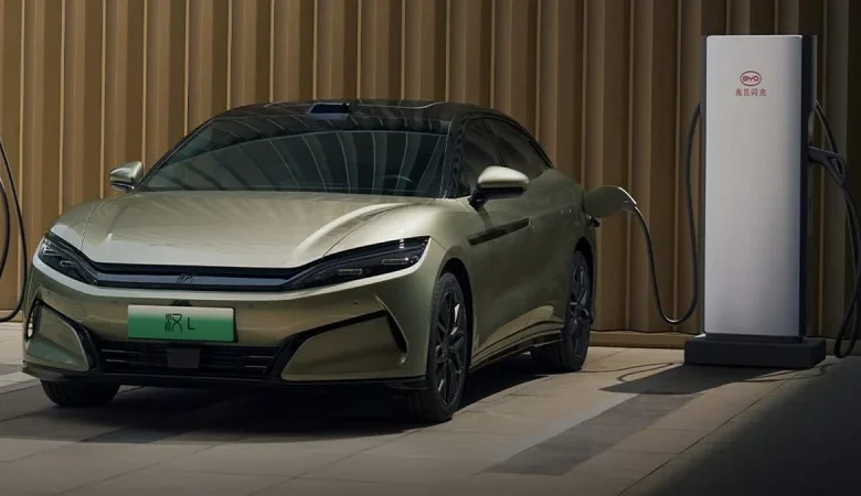 تسلط BYD بر بازار جهانی خودروهای برقی؛ عقبنشینی تدریجی تسلا - چیکاو