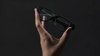 لنوو از عینک هوشمند AI Glasses V1 با نمایشگر ۲۰۰۰ نیت و ترجمه زنده رونمایی کرد - چیکاو