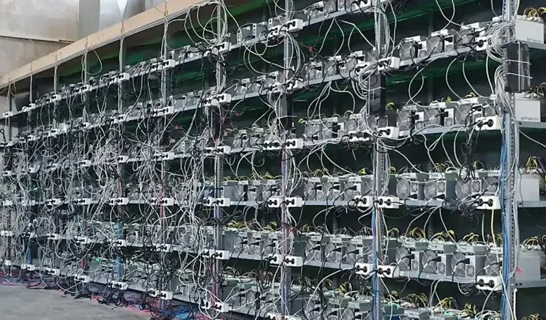 اثرگذاری پنهان ایران بر بیتکوین: افت 10 درصدی هشریت جهانی - چیکاو