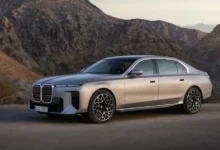 کاهش شدید چشم‌انداز سود BMW تحت فشار بازار چین و تنش‌های ژئوپلیتیکی - چیکاو